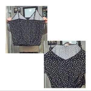 Tank with elastic band